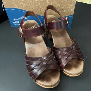Dansko Dawson Heeled Sandals Ruby leather 6.5/37